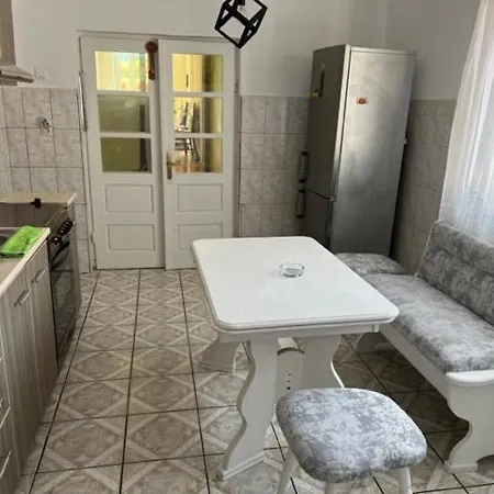 Casa *